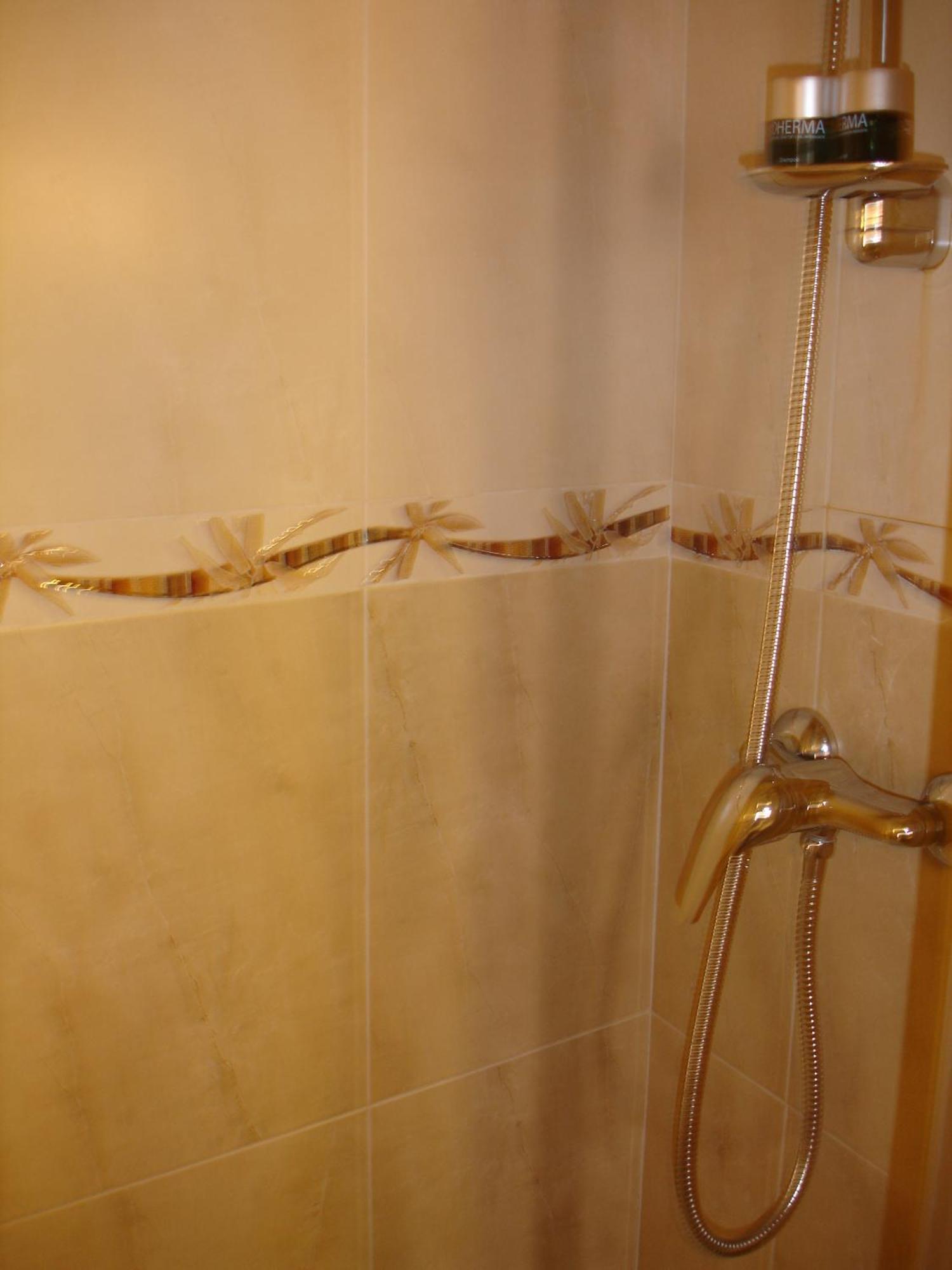 Hostal Puerta Bonita Vista Alegre Madrid Dış mekan fotoğraf