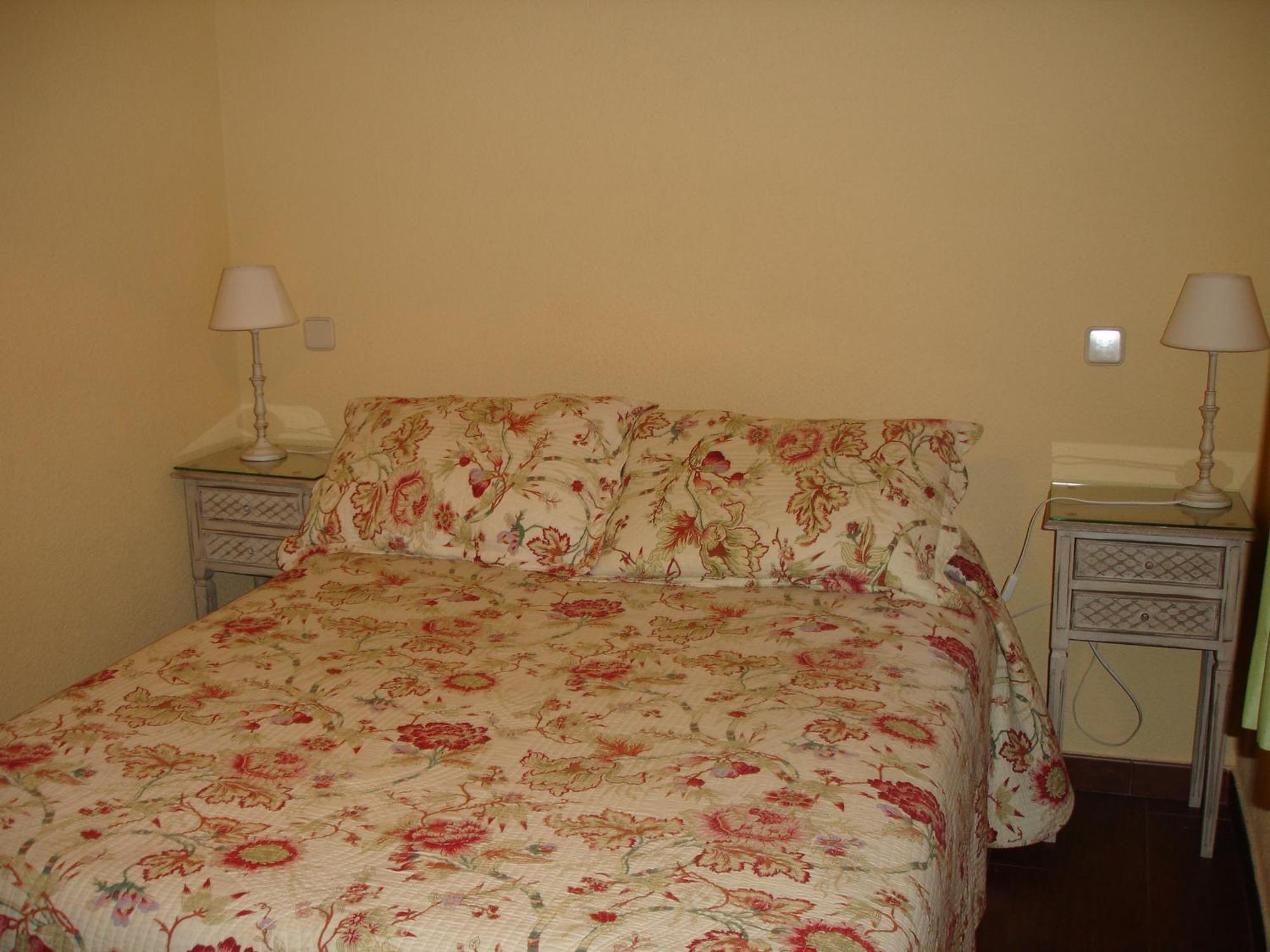 Hostal Puerta Bonita Vista Alegre Madrid Dış mekan fotoğraf
