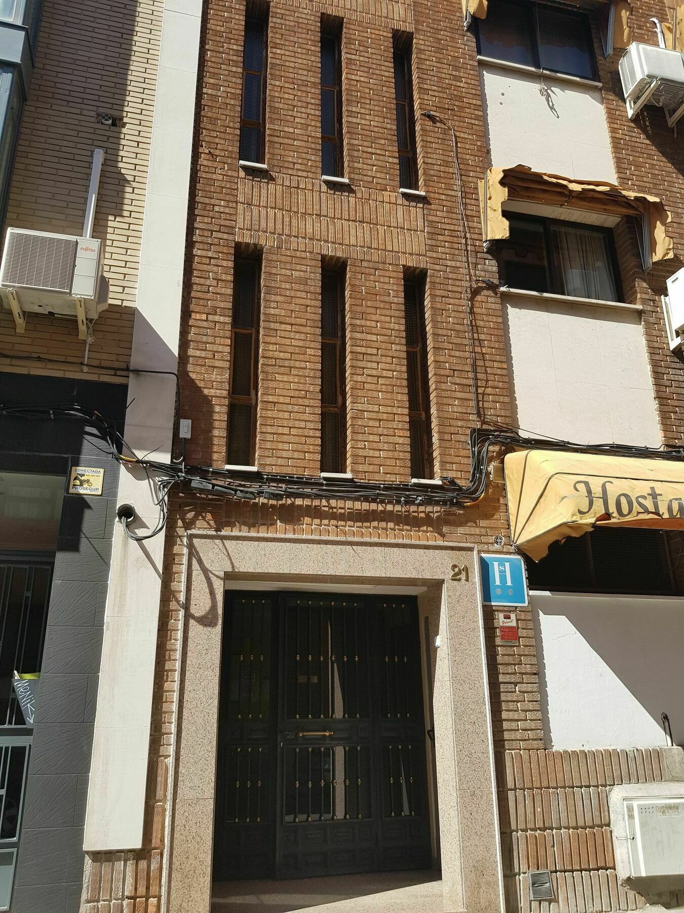 Hostal Puerta Bonita Vista Alegre Madrid Dış mekan fotoğraf